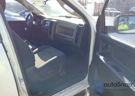 2010 Dodge Ram 1500 St z USA, uszkodzony, nr VIN 1D7RB1CP4AS185195